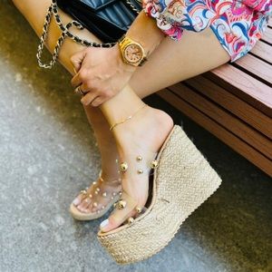 Meet your Posher, Betsabe